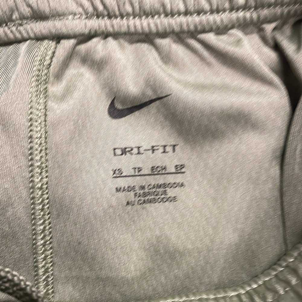 Nike Girls Crossover Dri-Fit Basketball Standard Fit Shorts, 2 pairs - Picture 12 of 12